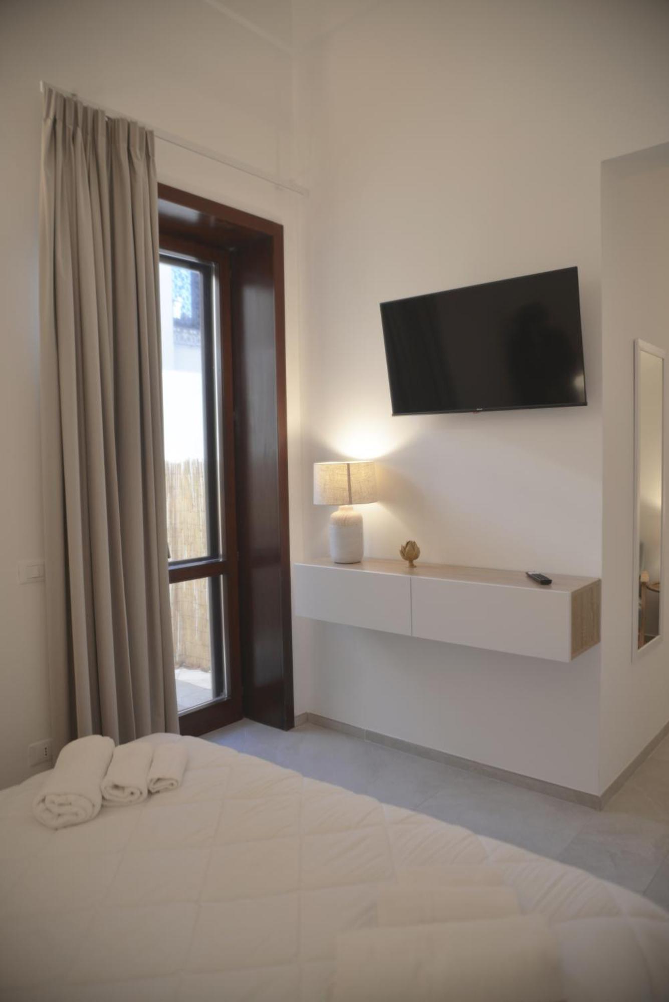 Ellements - Luxury Rooms 브린디시 외부 사진